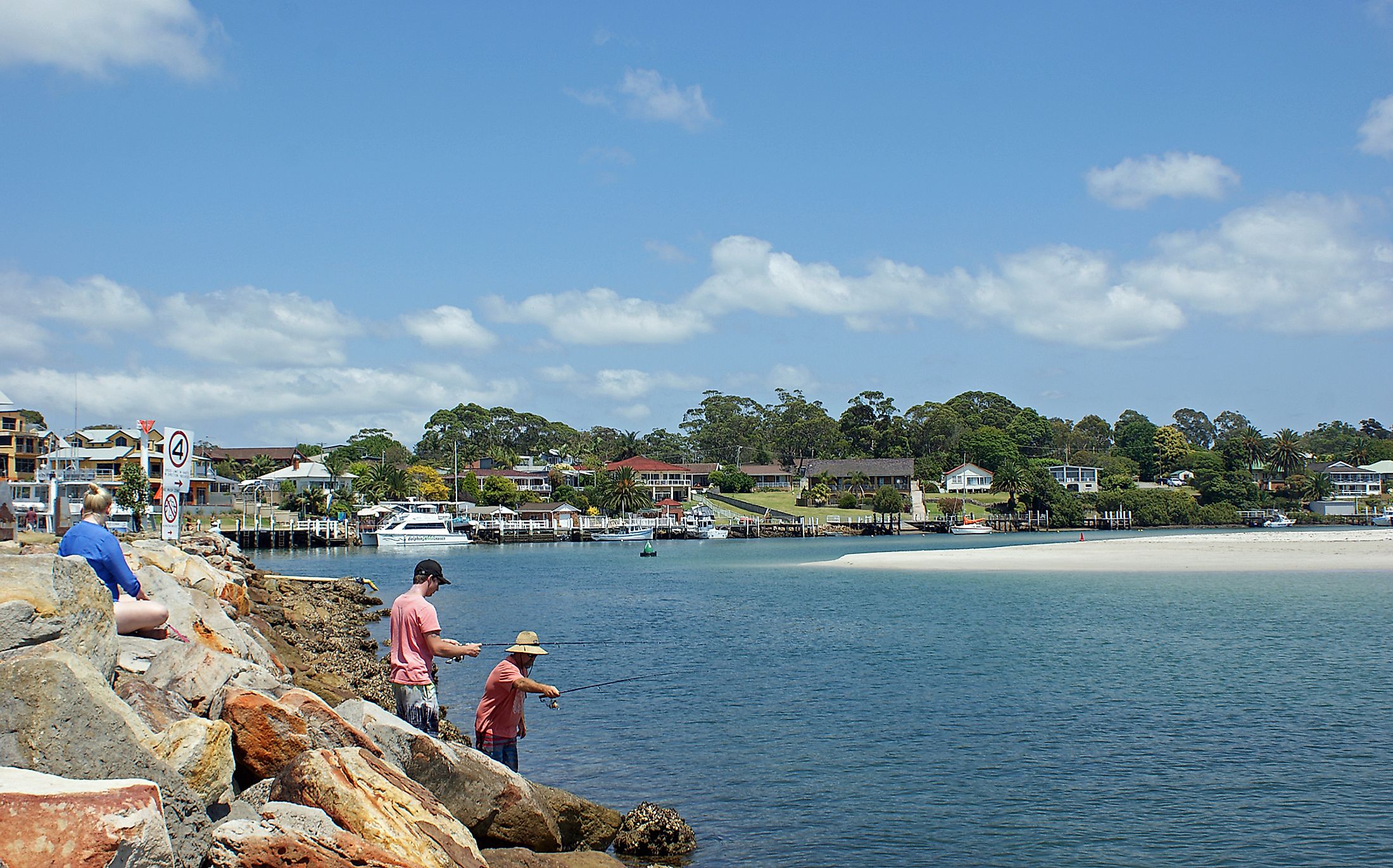 Huskisson, New South Wales. In Wikipedia. https://en.wikipedia.org/wiki/Huskisson,_New_South_Wales By albinfo - Own work, CC BY-SA 3.0, https://commons.wikimedia.org/w/index.php?curid=24226645