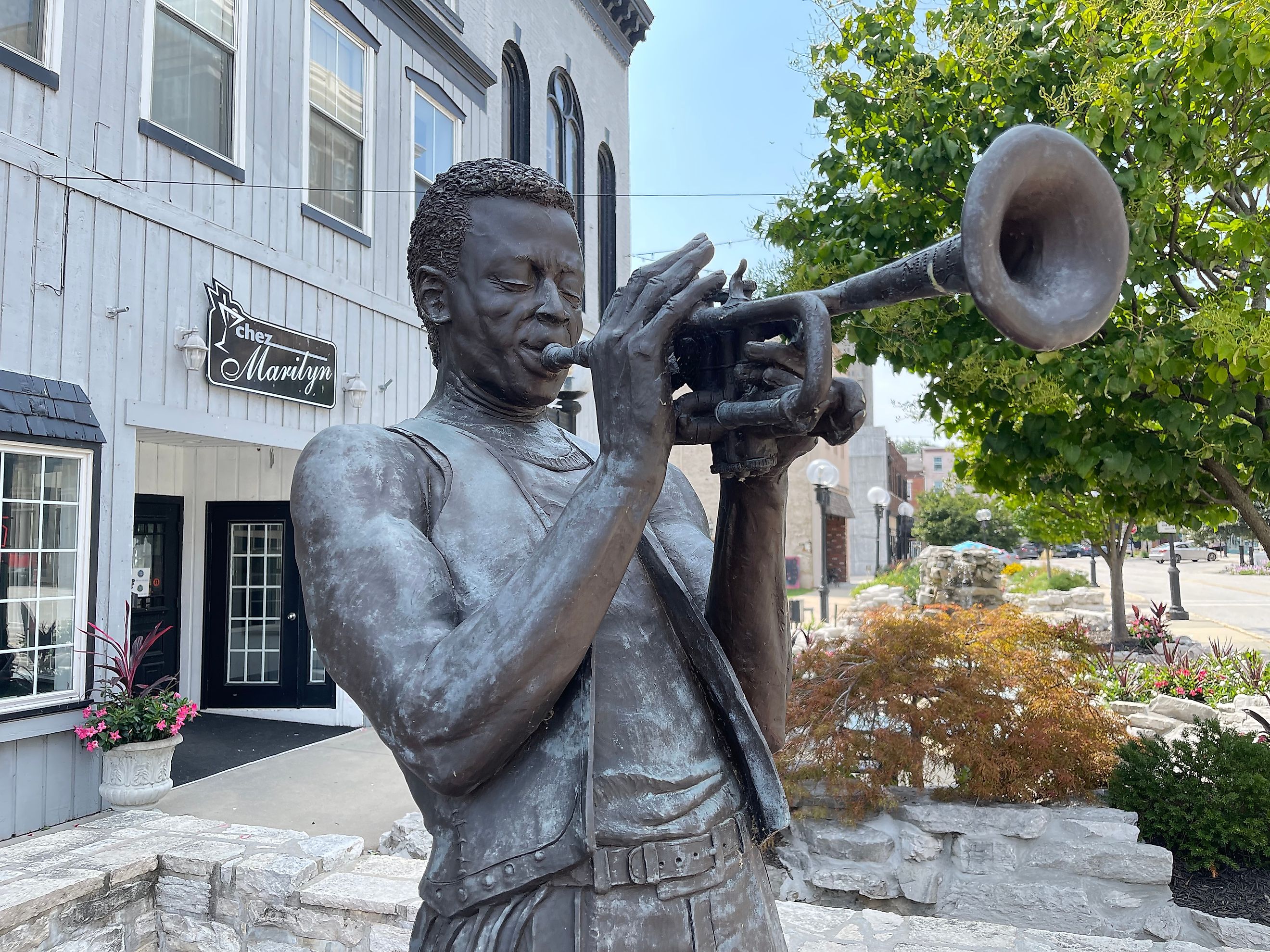 A statue of legendary jazz trumpeter Miles Davis in his birthplace of Alton, Illinois. Editorial credit: Matthew Dicker / Shutterstock.com