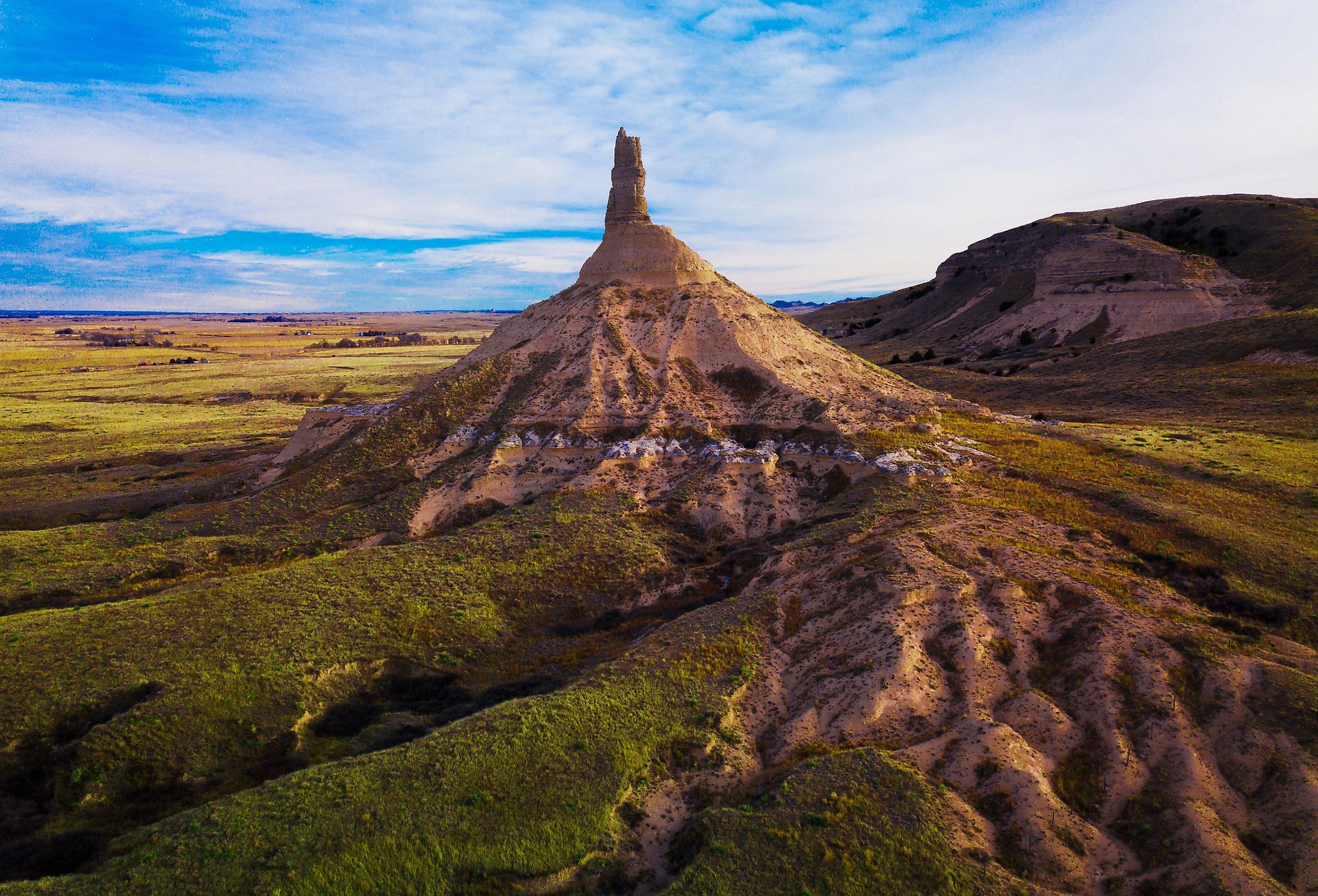 A breathtaking view of the historic Chimney Rock in Nebraska used by pioneers as a landmark on the Oregon Trail.