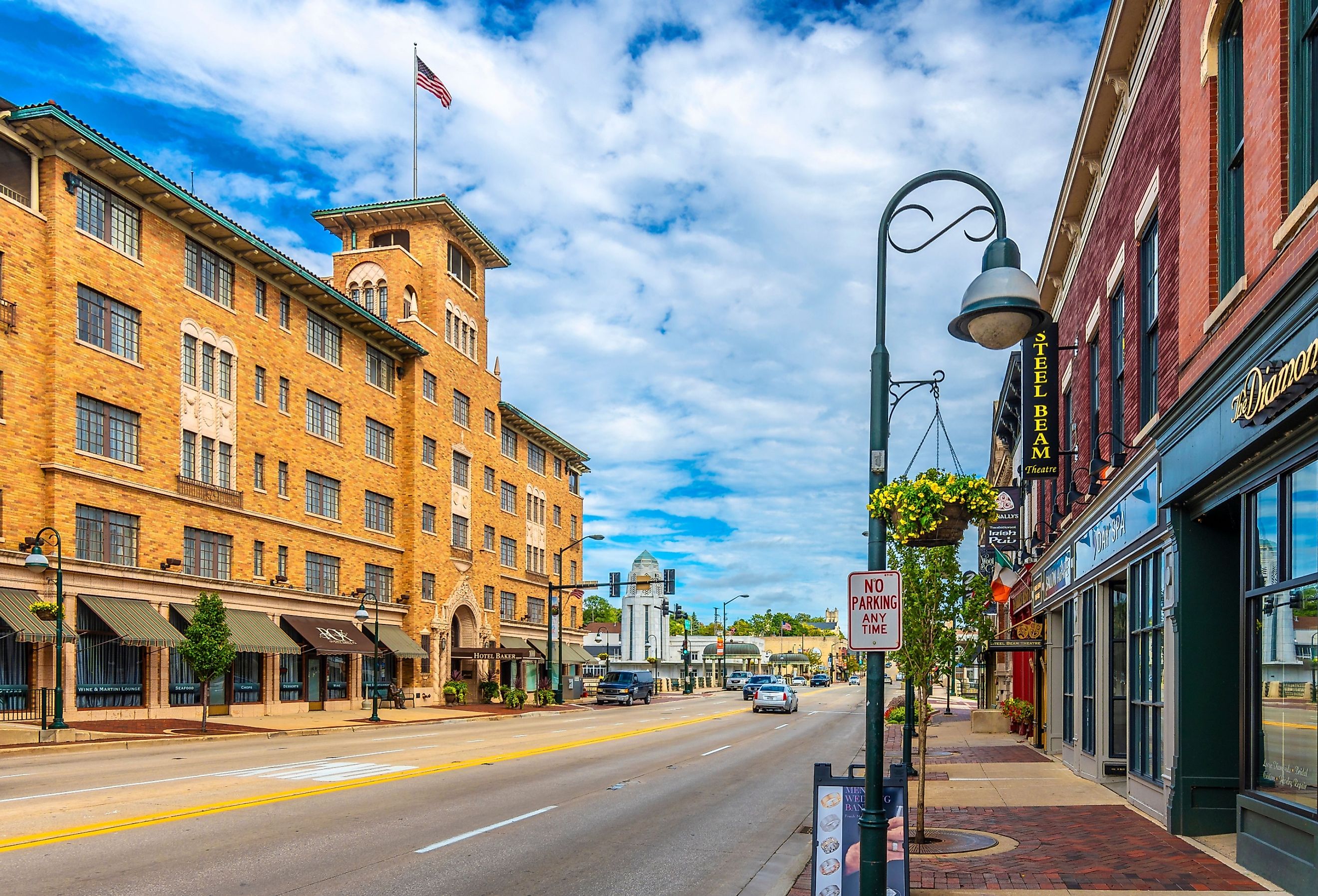 Street view of St. Charles, Illinois/ Image credit Nejdet Duzen via Shutterstock.