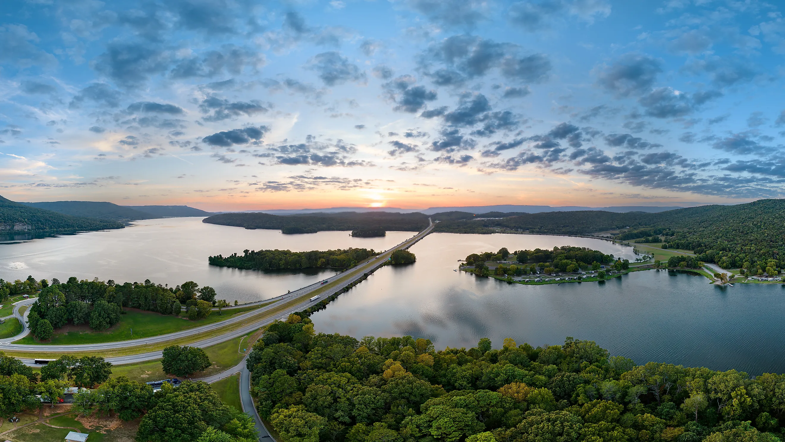 Aerial view east of Jasper, Tennessee and Tennessee River, east of Chatanooga.