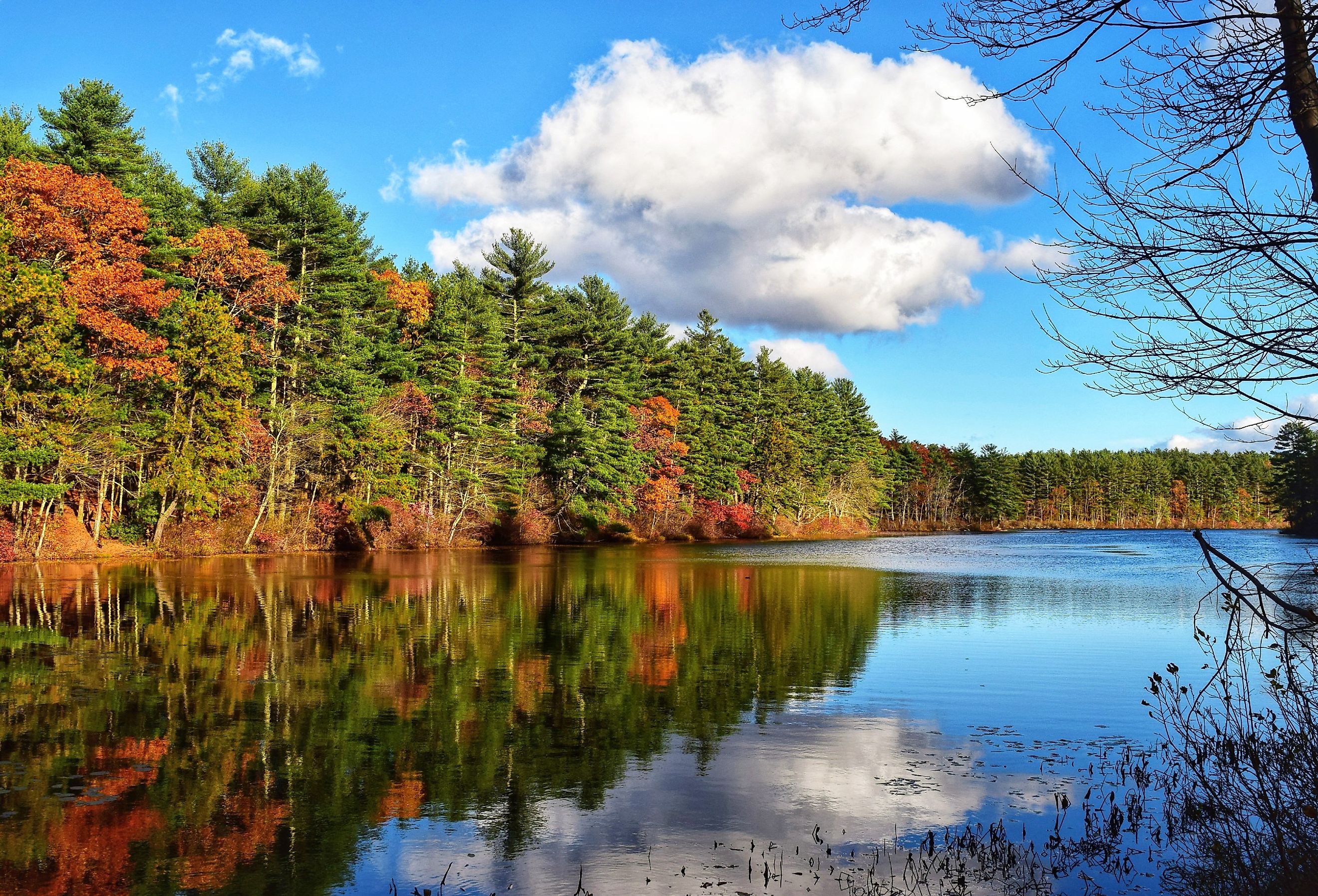 8 Least-Crowded Towns In Rhode Island To Catch Fall Foliage - WorldAtlas