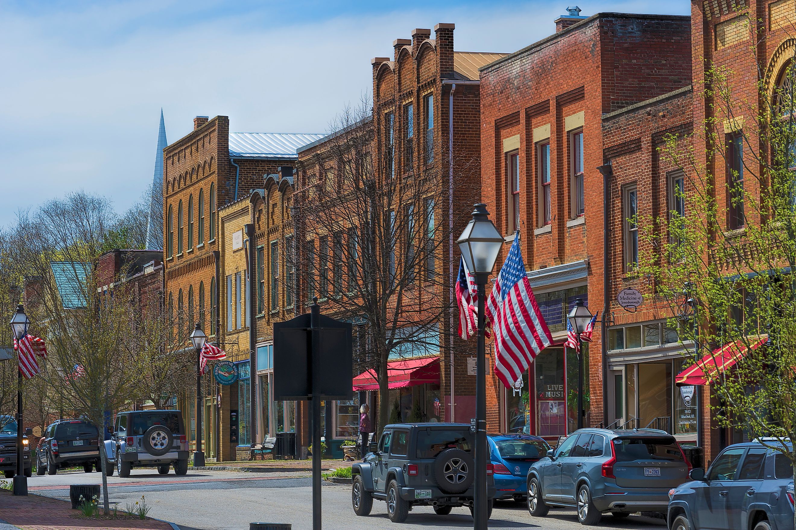 Rustic brick buildings along a downtown street in Jonesborough, Tennessee. Editorial credit: Dee Browning / Shutterstock.com