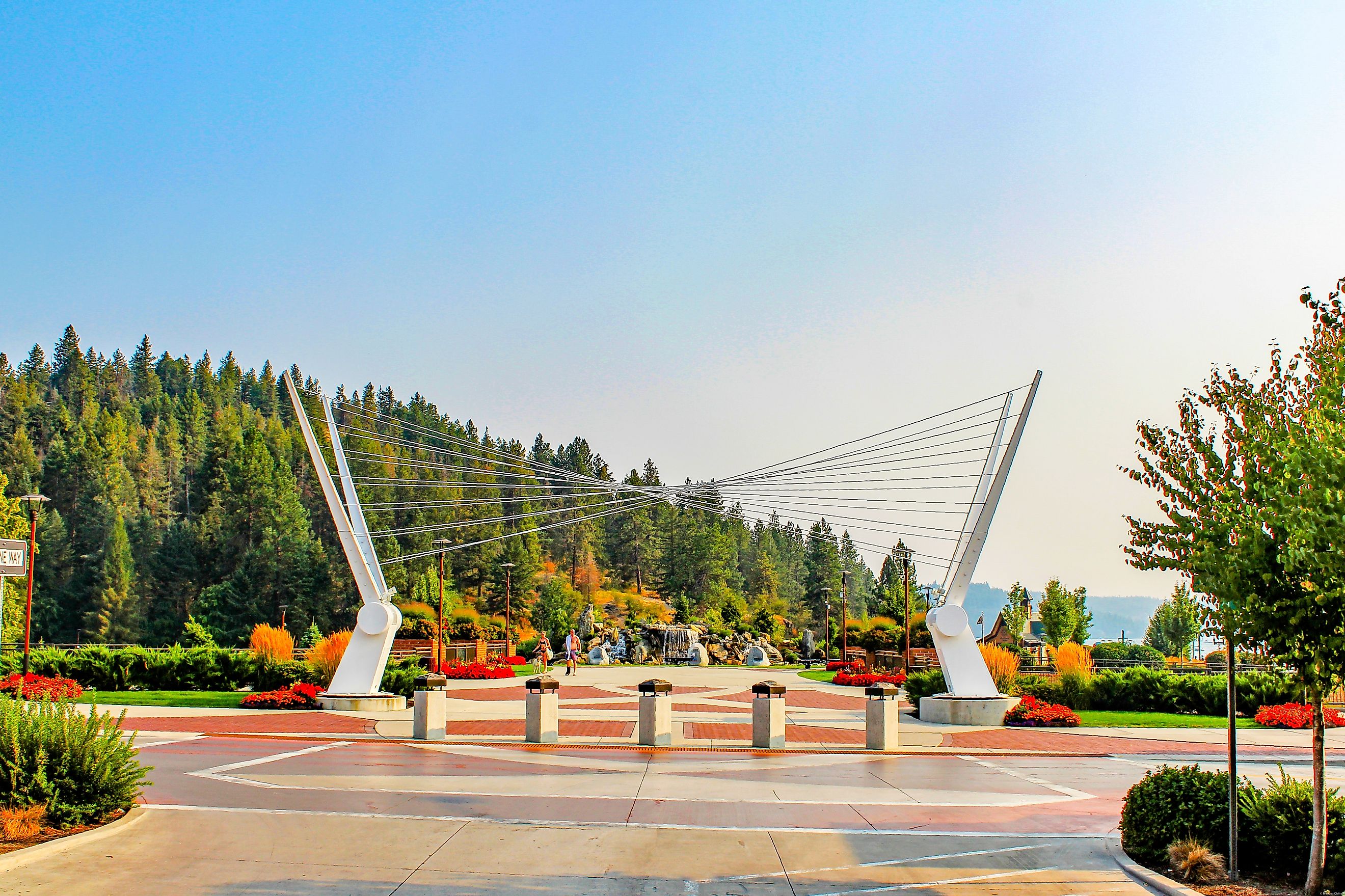 A big iron sculpture along the Couer d'Alene Lake and forest in Idaho