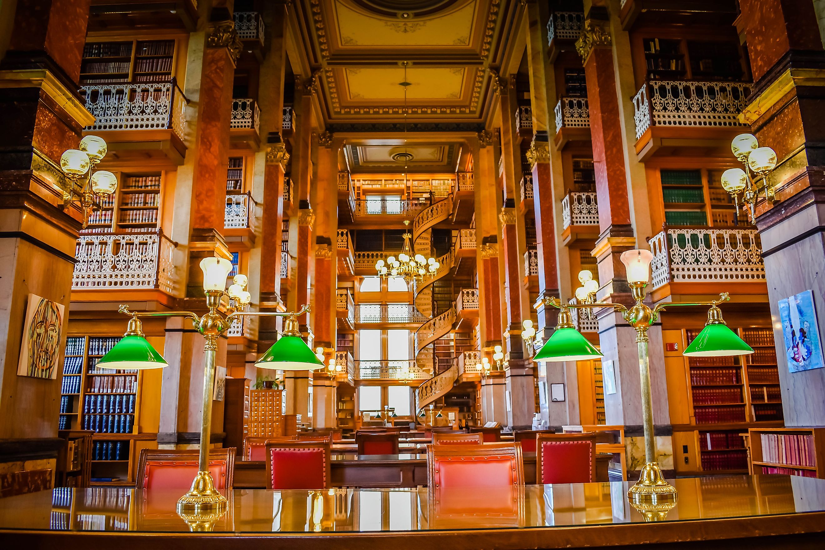 Des Moines, Iowa - August 16, 2018: The Iowa State Capitol law library. Brett Welcher via Shutterstock