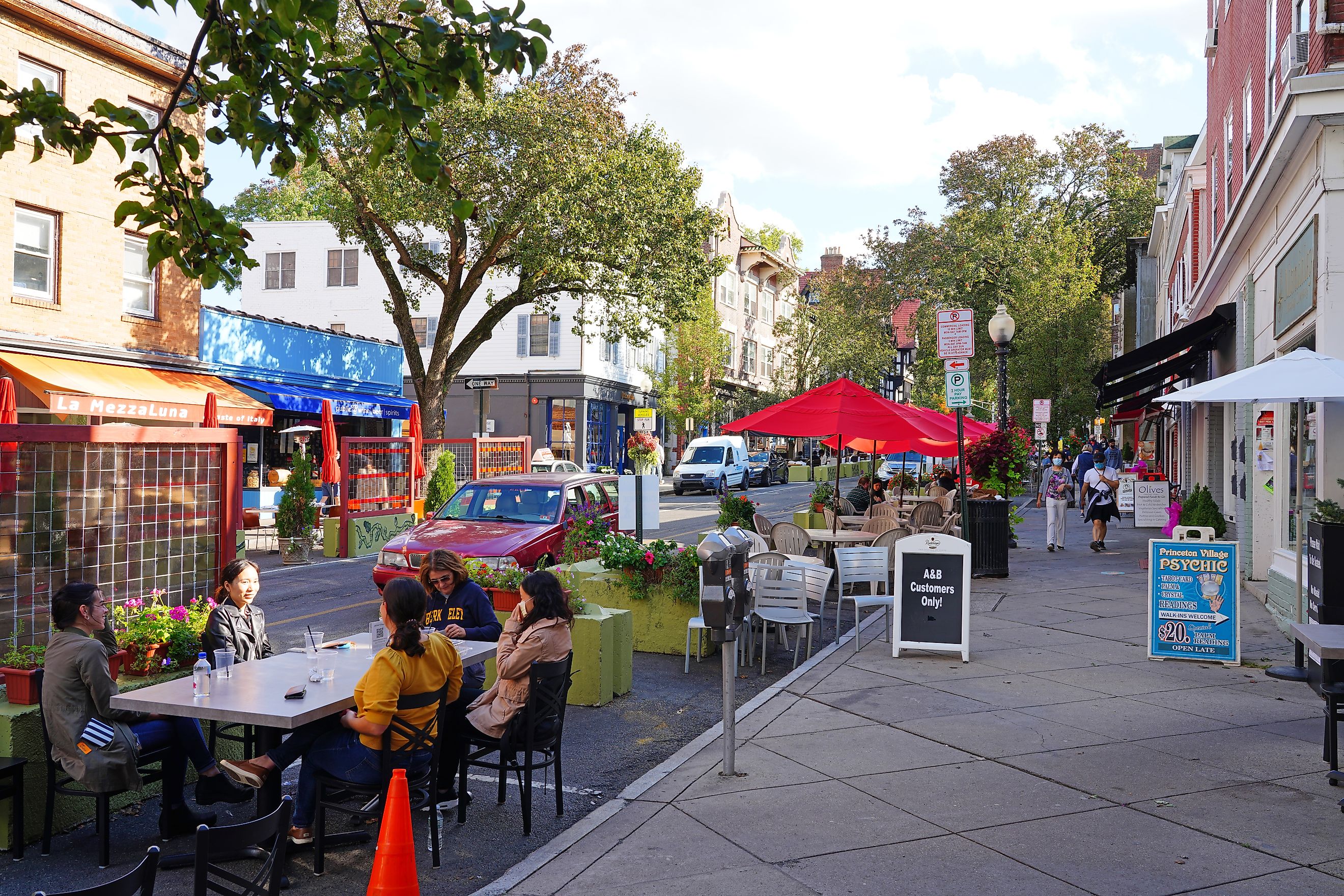  Witherspoon Street in downtown Princeton, New Jersey. Editorial credit: EQRoy / Shutterstock.com