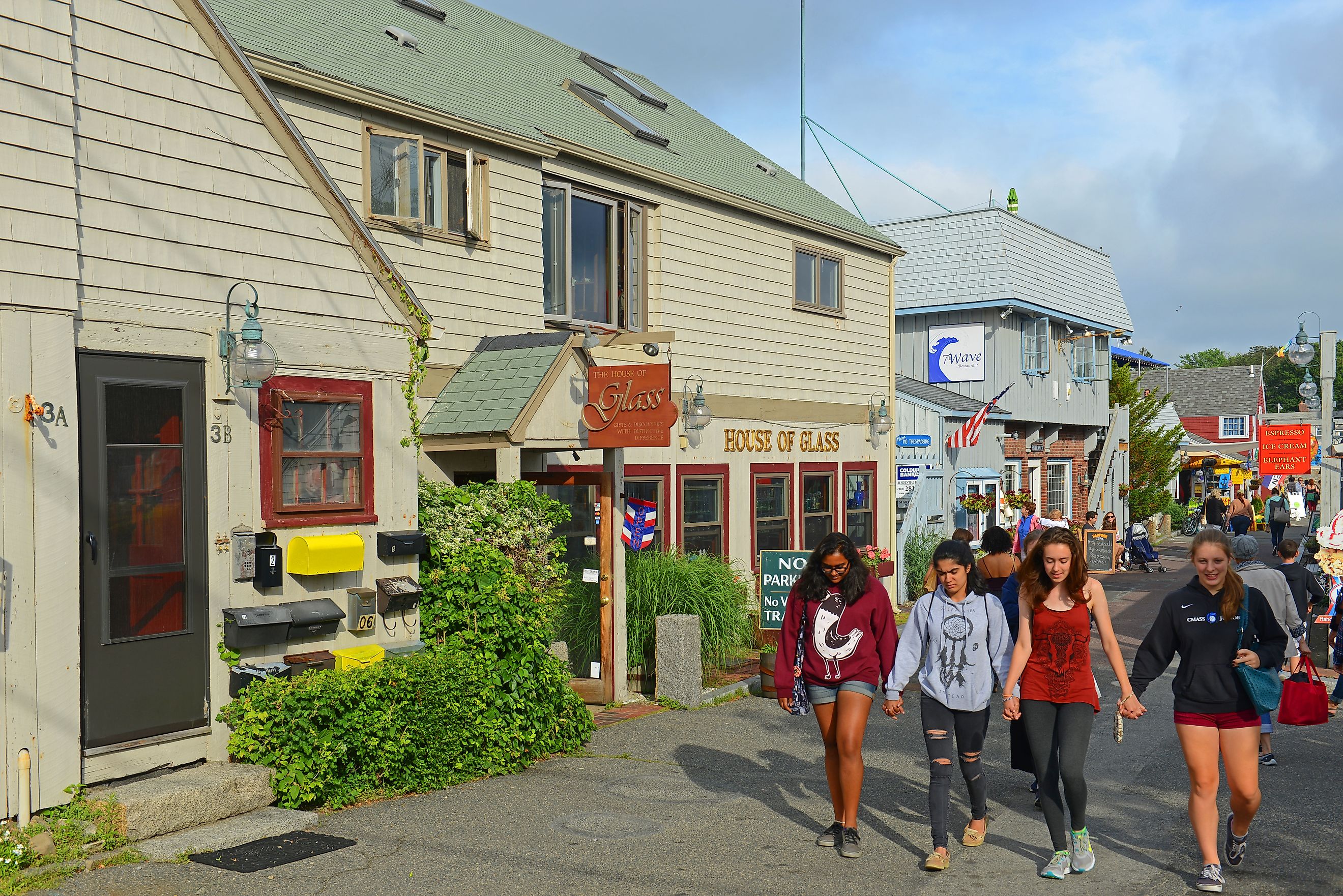 Historic gallery on Bearskin Neck in downtown Rockport, Massachusetts. Editorial credit: Wangkun Jia / Shutterstock.com