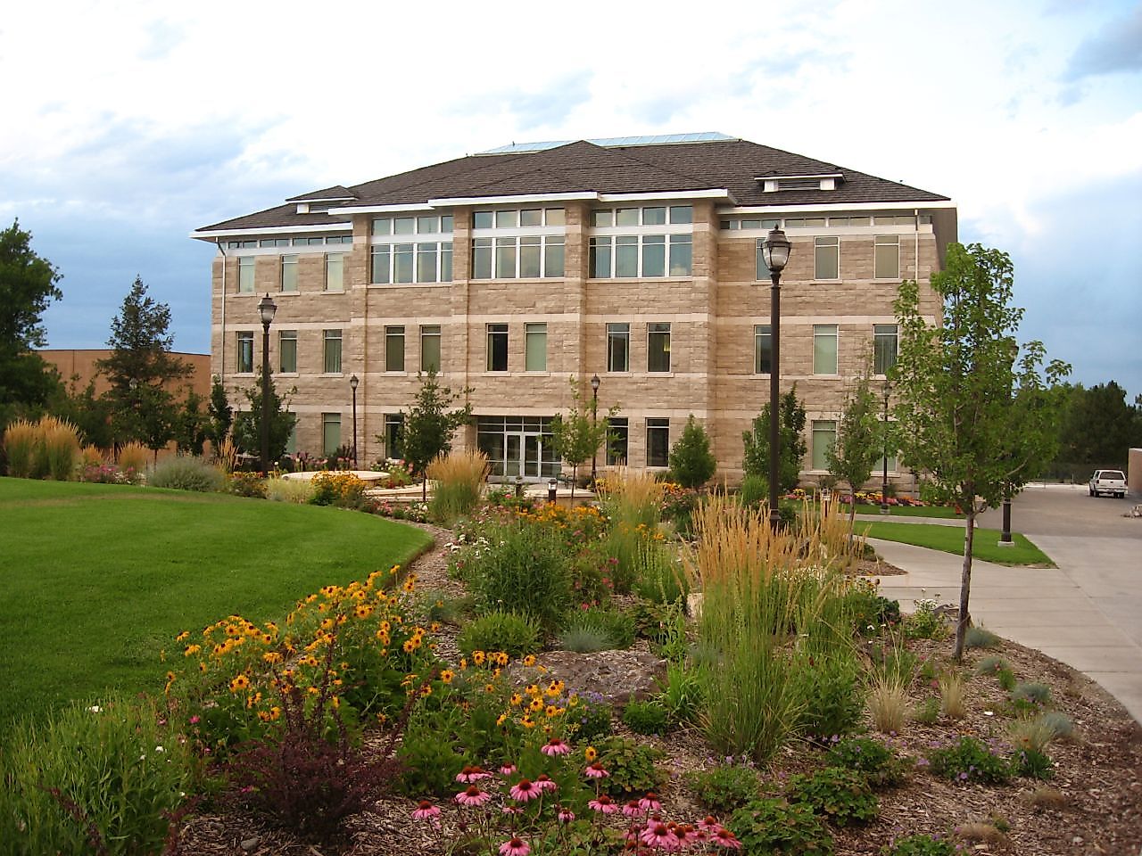 Spori Building, BYU-Idaho, Rexburg, Idaho, USA. Ken Lund via Wikimedia Commons