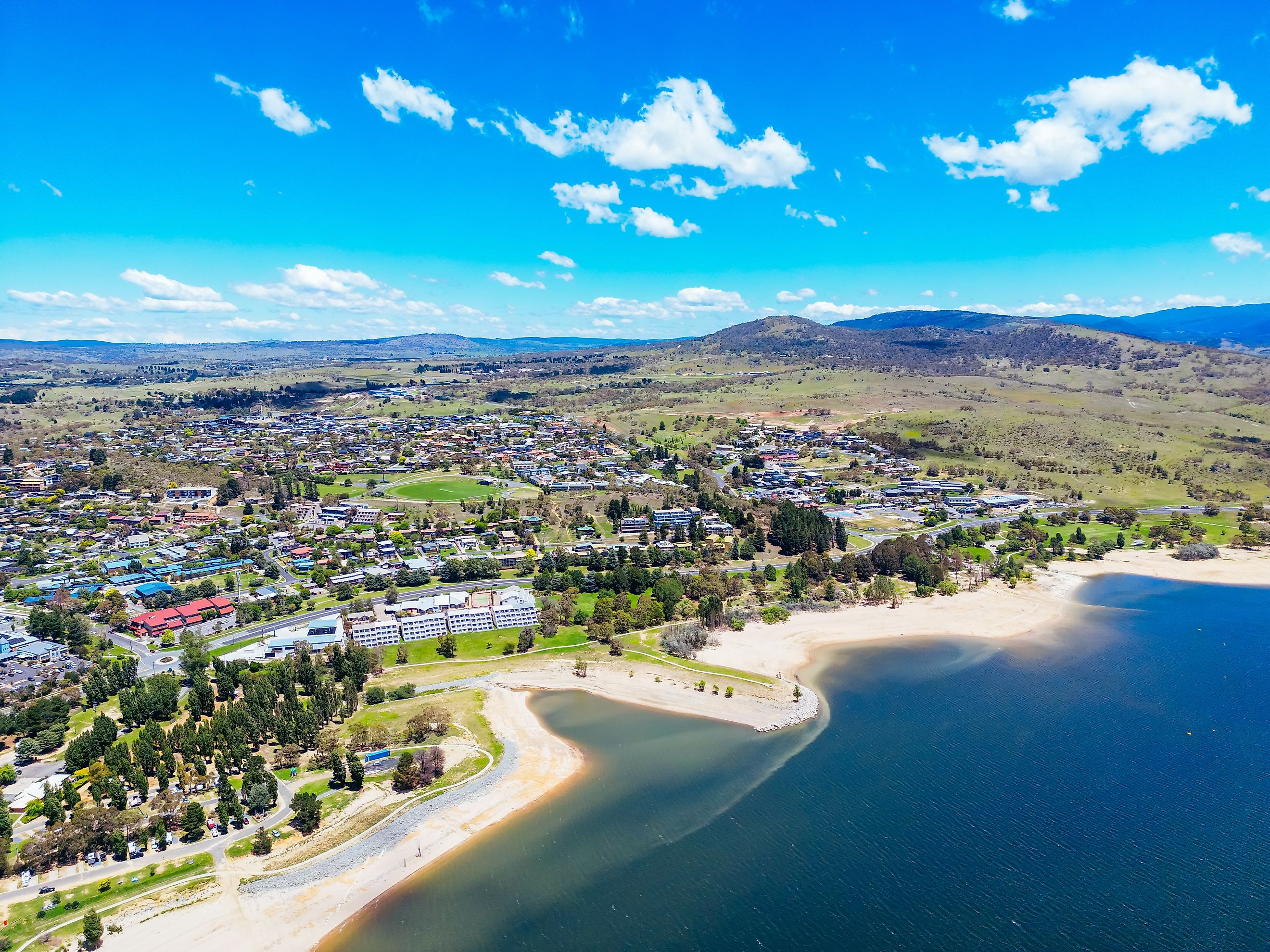 Aerial view of the town and lake of Jindabyne in New South Wales.