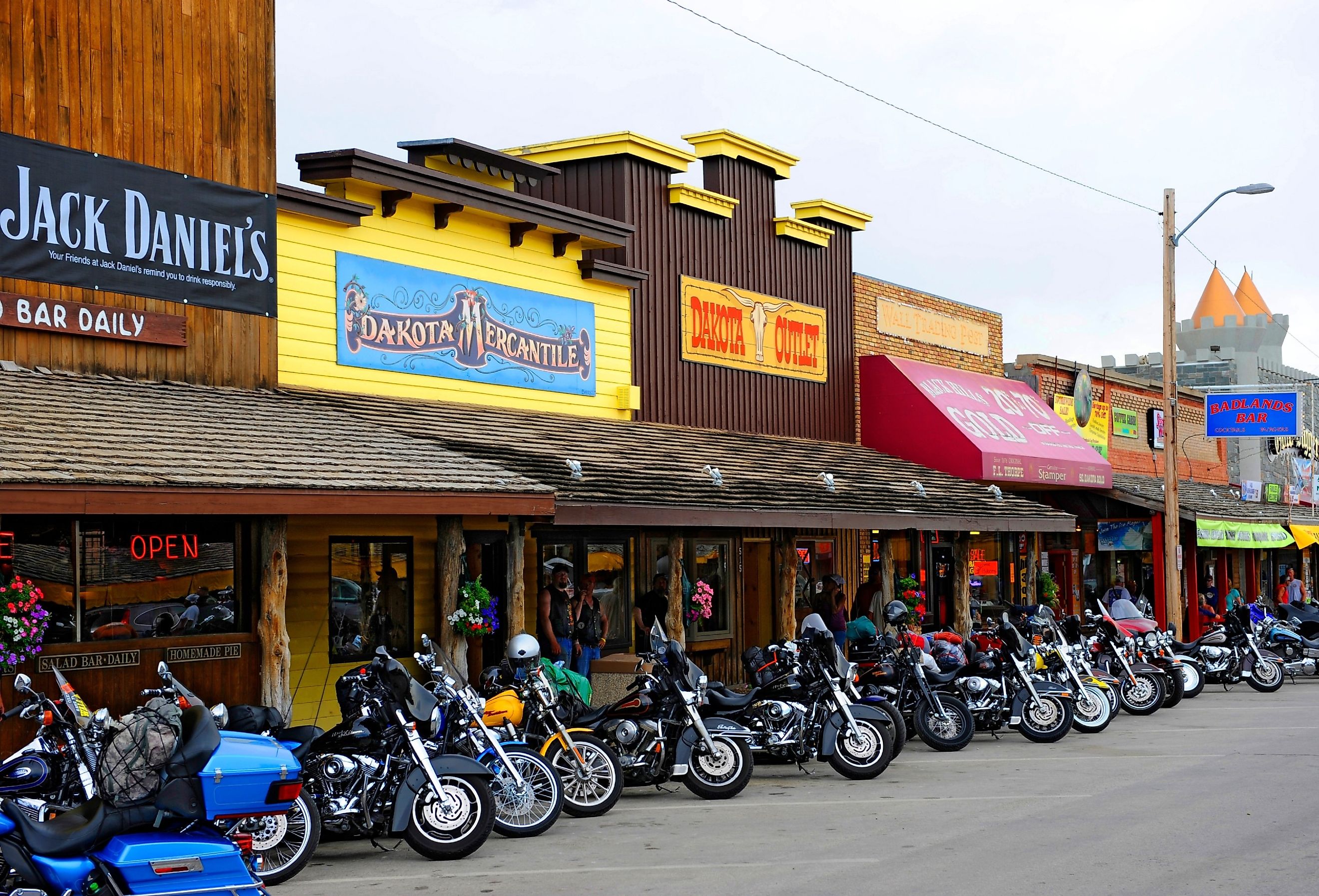 Wall Drug Store located in Wall, South Dakota. Image credit Dennis MacDonald via Shutterstock