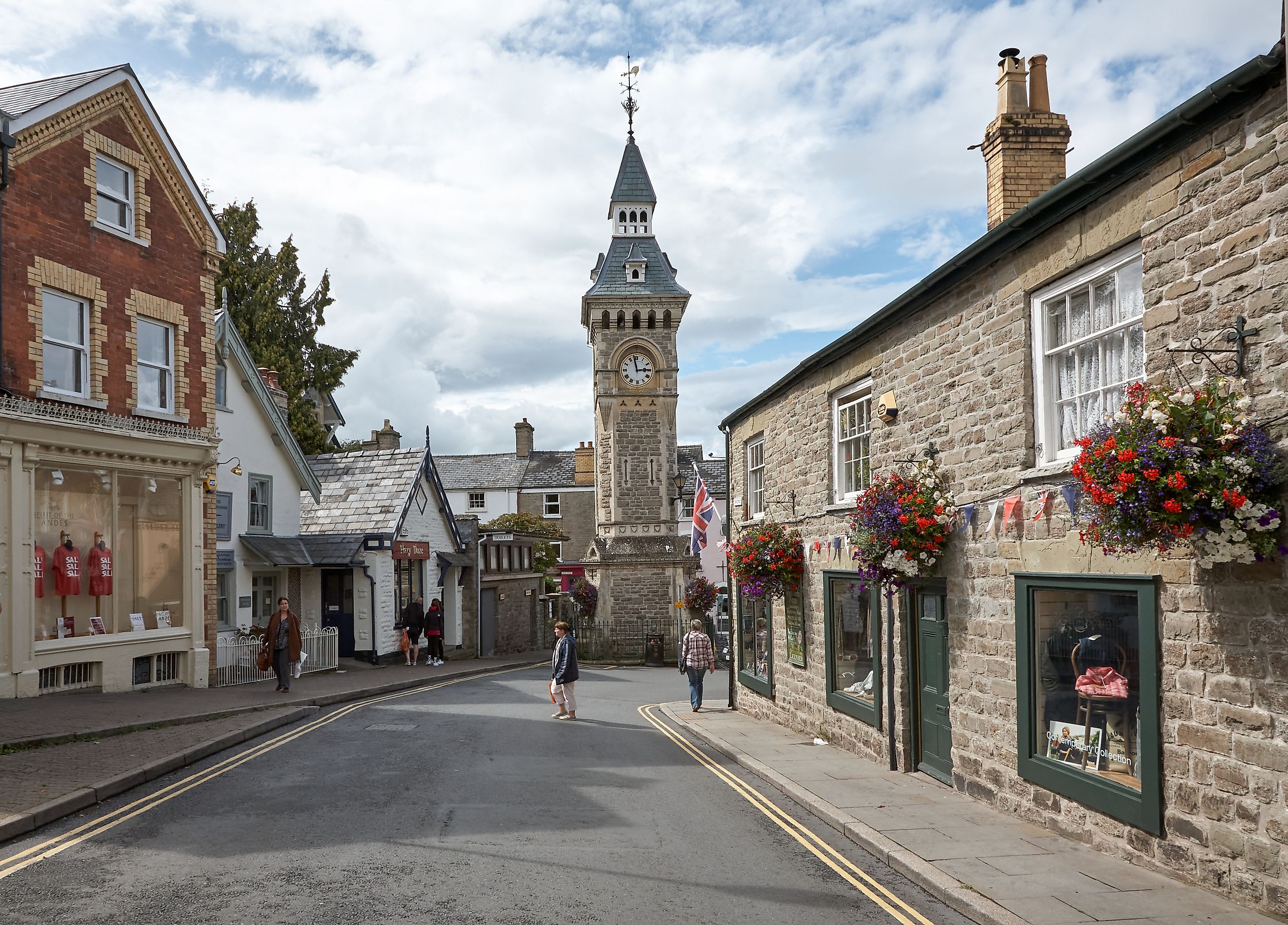 Street view in Hay-on-Wye in Powys, Wales. Editorial credit: abcbritain / Shutterstock.com