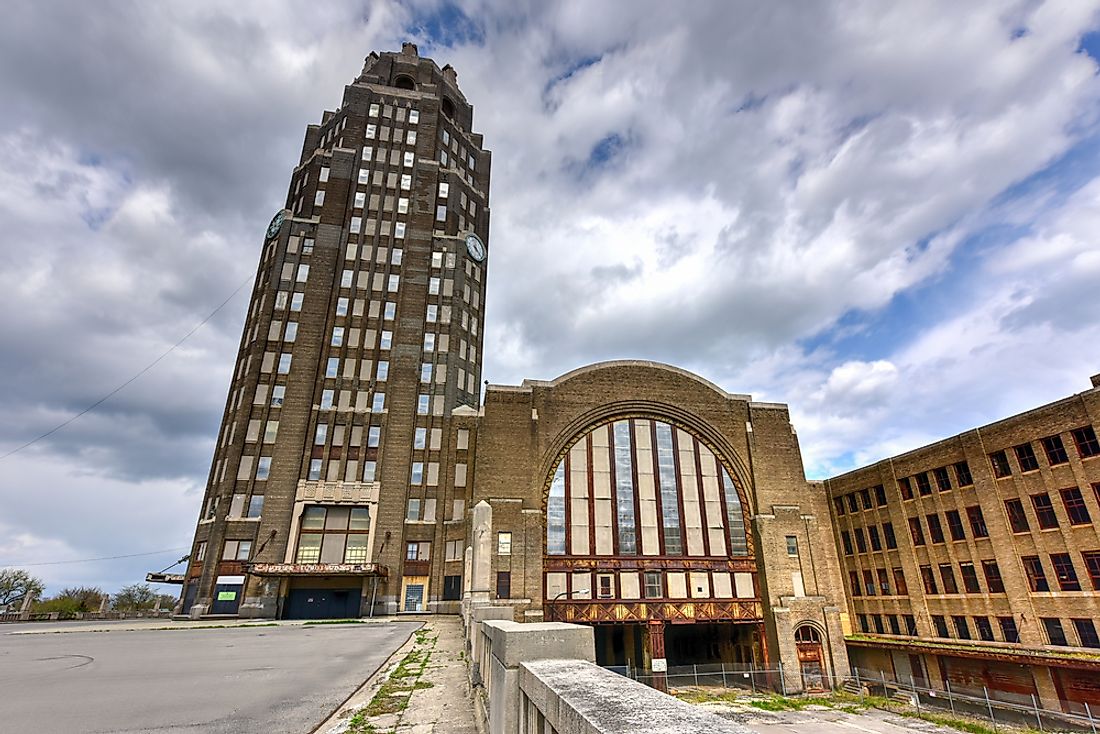 10 Famous Abandoned Buildings From Around The World WorldAtlas   Shutterstock 433376653 