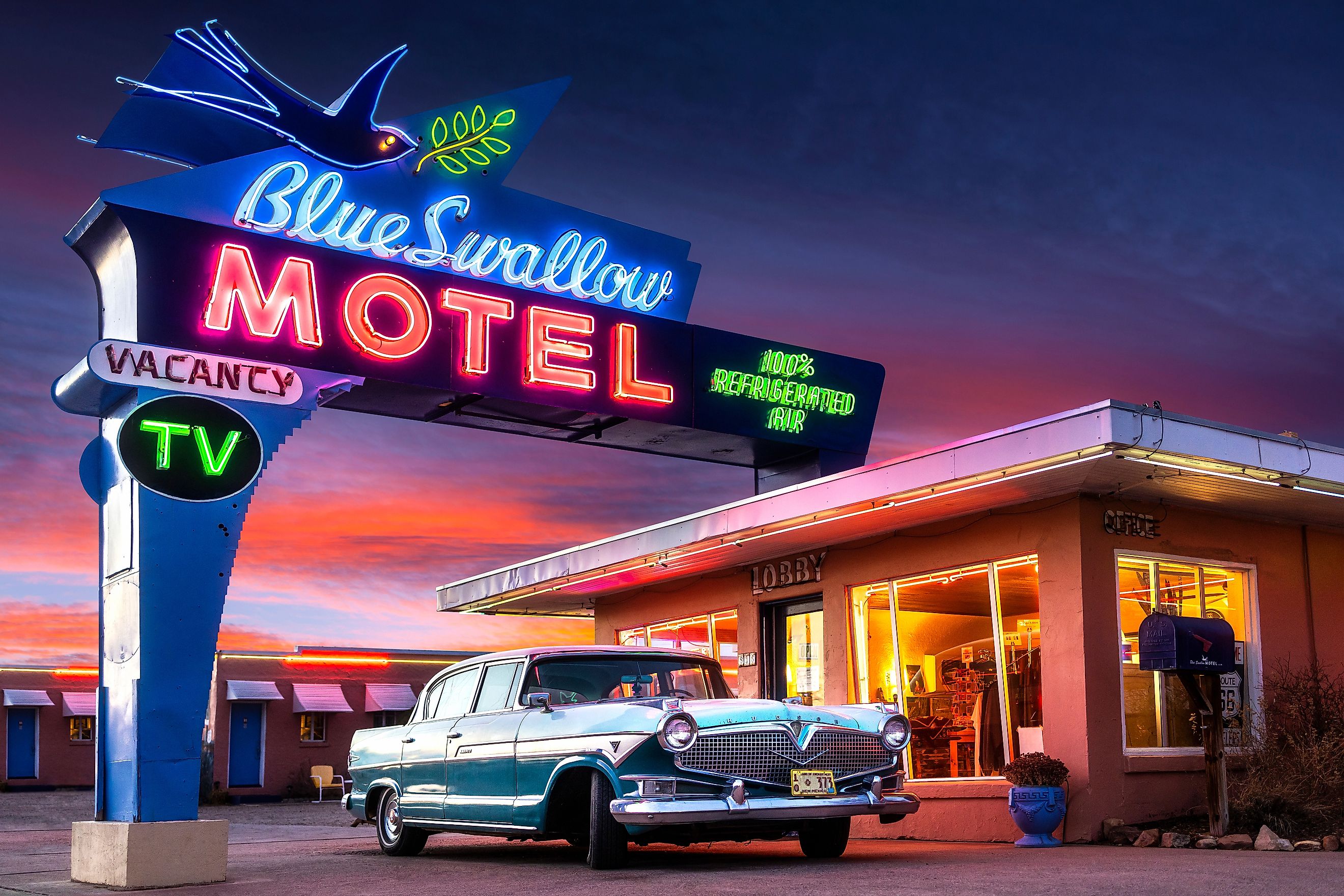 The historic Blue Swallow Motel in Tucumcari, New Mexico. Editorial credit: Neil Lockhart / Shutterstock.com