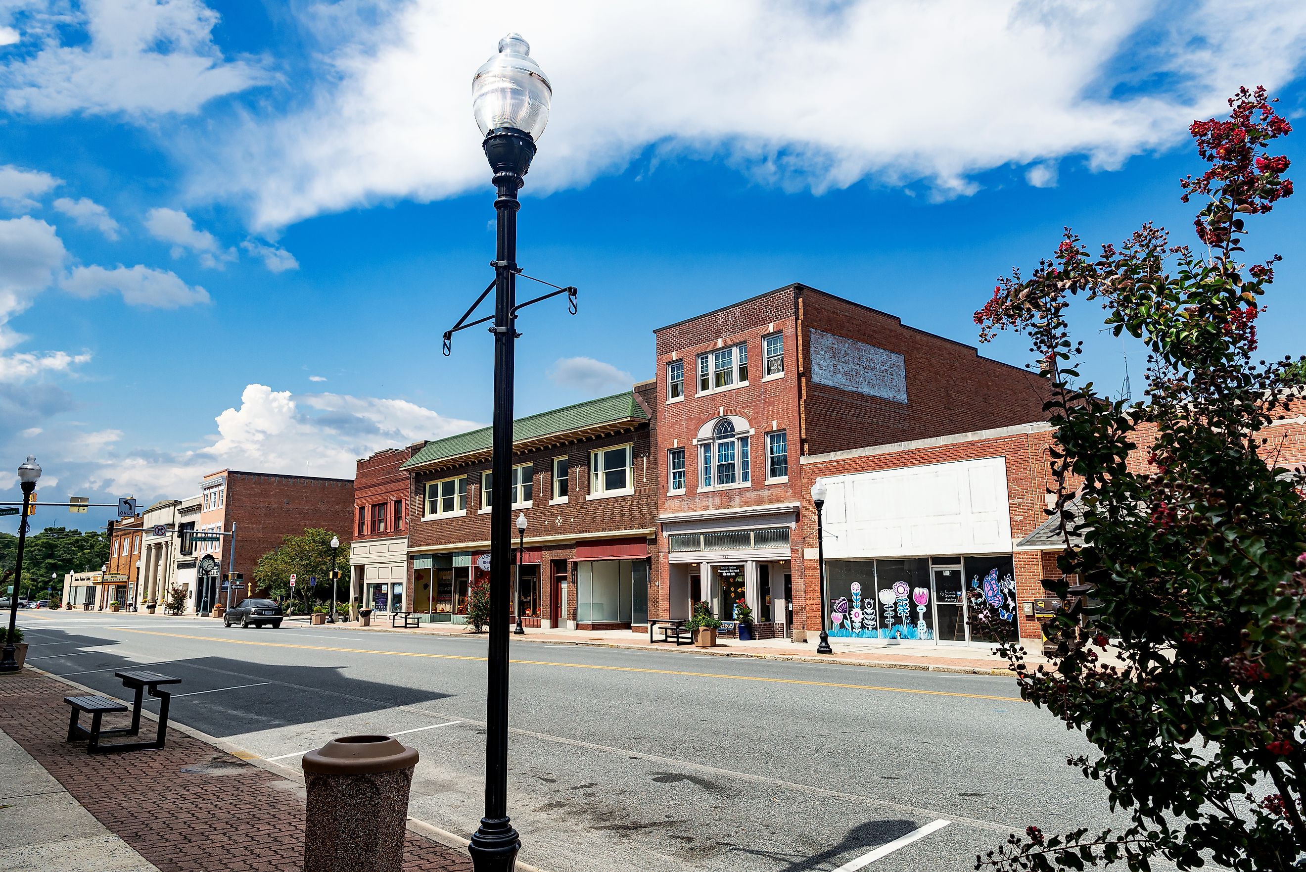 Rustic buildings lining the main street of Pocomoke City in Maryland. Editorial credit: Kosoff / Shutterstock.com