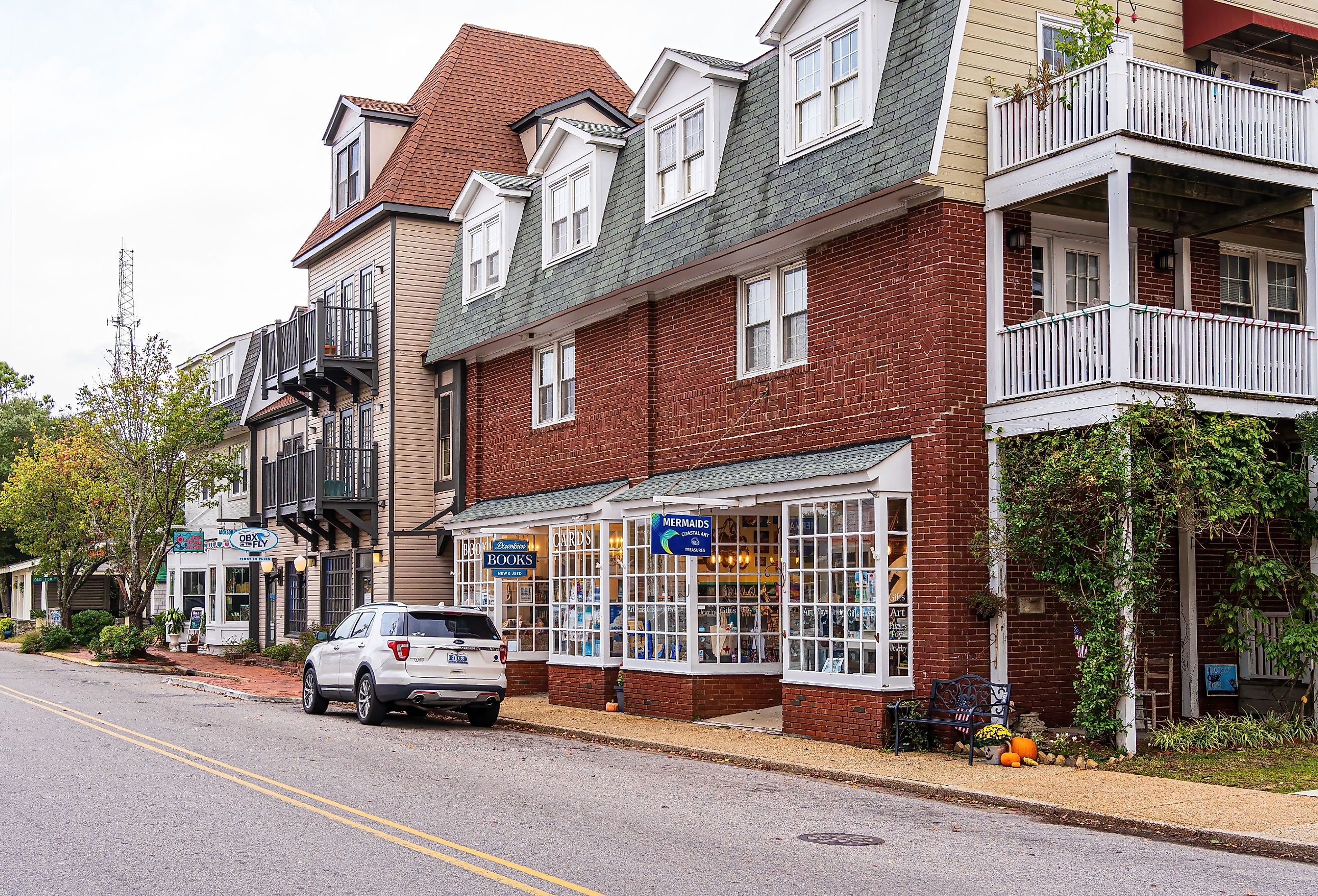 Downtown Manteo, North Carolina and a bookstore.