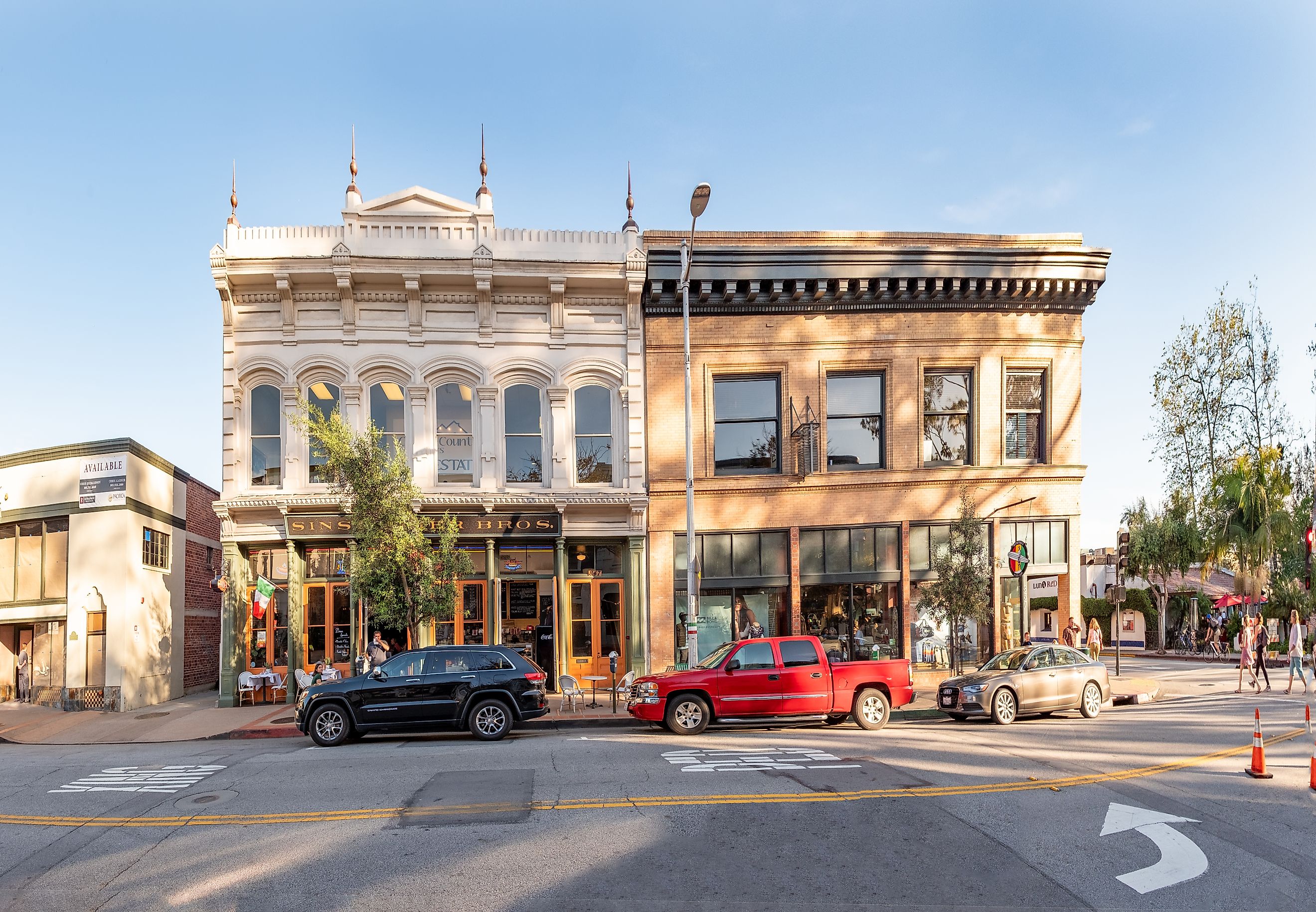 People enjoying a warm spring day in San Luis Obispo, California. Editorial credit: travelview / Shutterstock.com