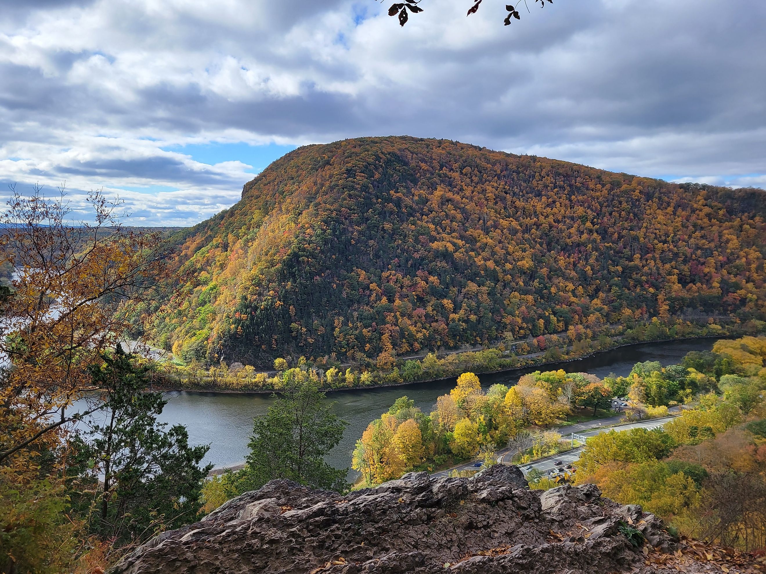 The Delaware River in autumn 