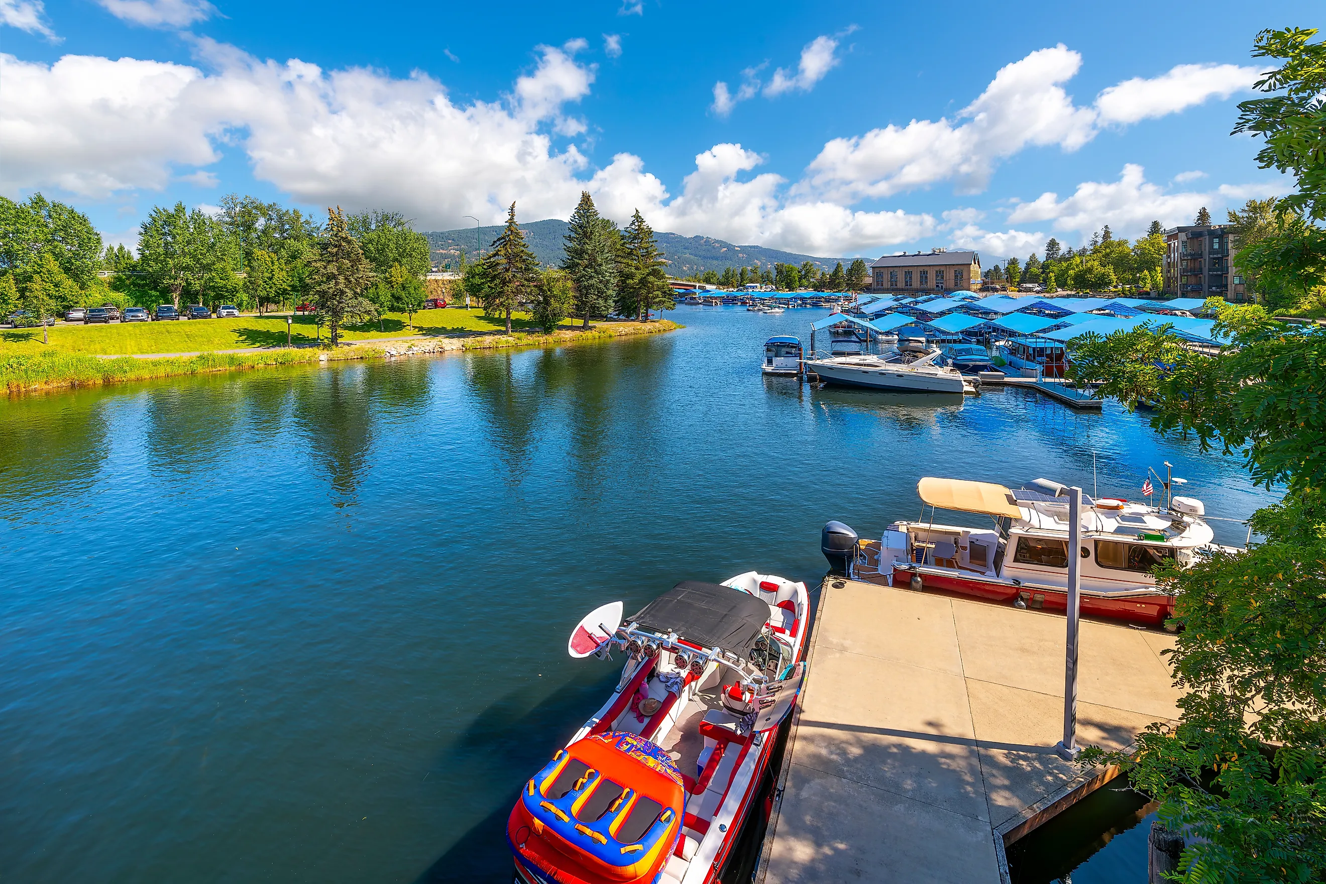 The scenic waterfront of Sandpoint, Idaho. Editorial credit: Kirk Fisher / Shutterstock.com.