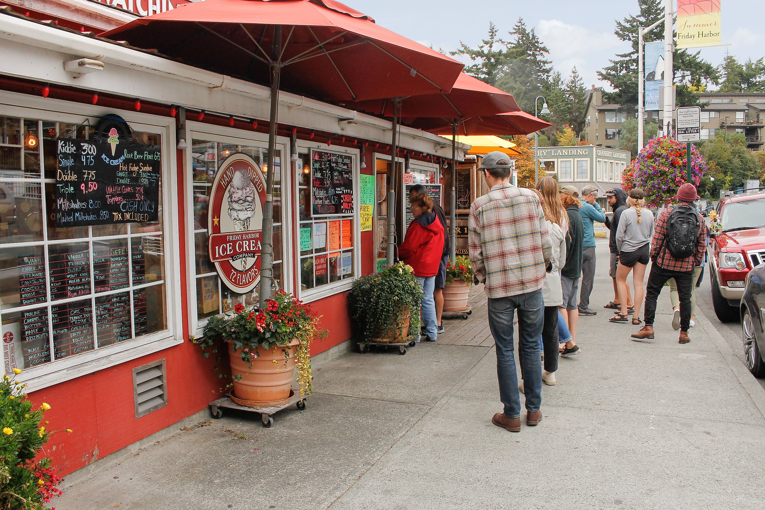 Customers waiting to order at the Friday Harbor Ice Cream Company in Friday Harbor, Washington. Editorial credit: The Image Party / Shutterstock.com.