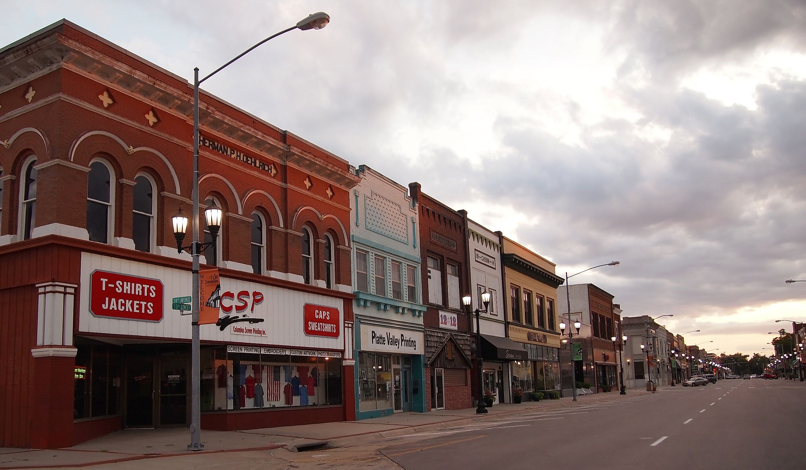 13th Street in downtown Columbus, Nebraska. Editorial credit: duckeesue / Shutterstock.com.