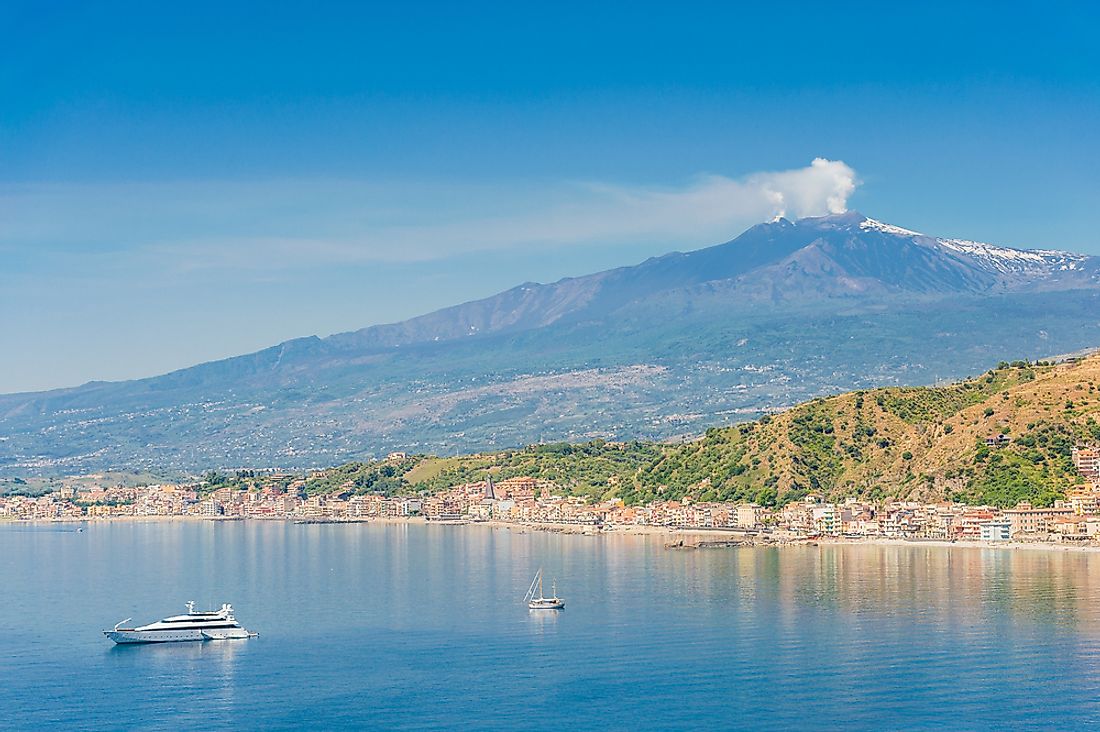 the-volcanoes-of-italy-the-only-active-volcanoes-in-mainland-europe