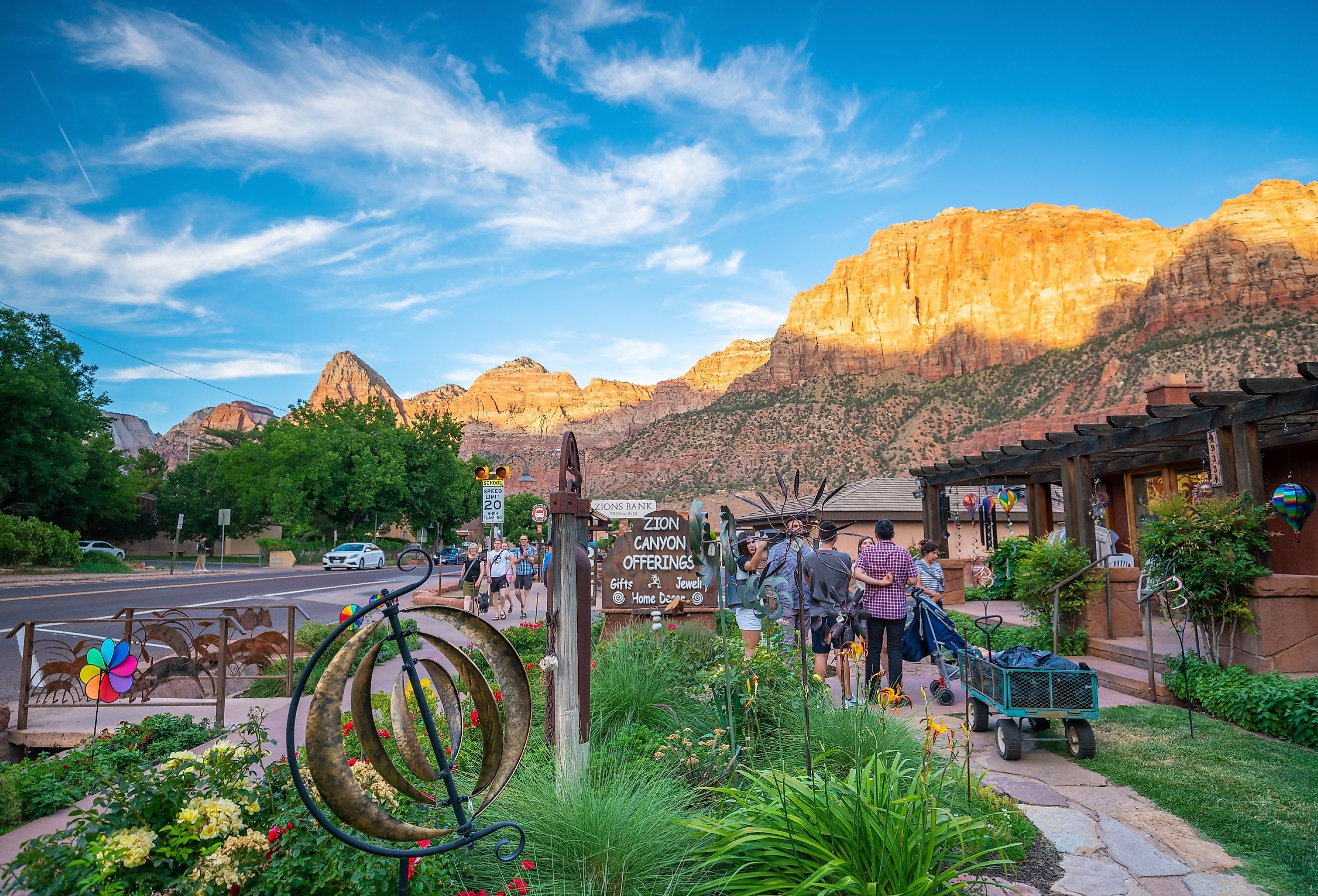 Friendly locals and tourists in downtown Springdale, Utah. Image credit f11 via Shutterstock