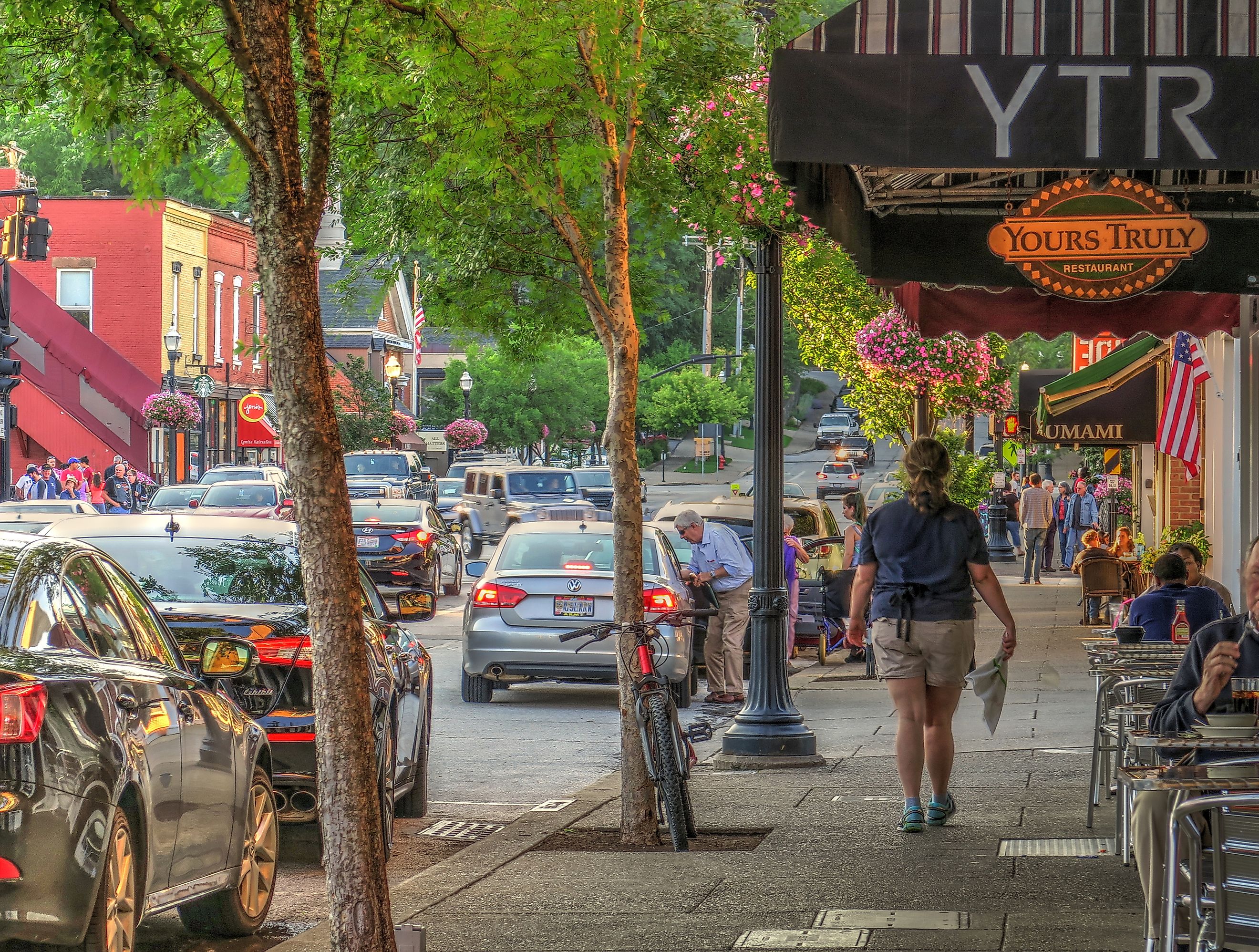 Yours Truly Cafe on Main Street in Chagrin Falls, Ohio. Editorial credit: Lynne Neuman / Shutterstock.com.