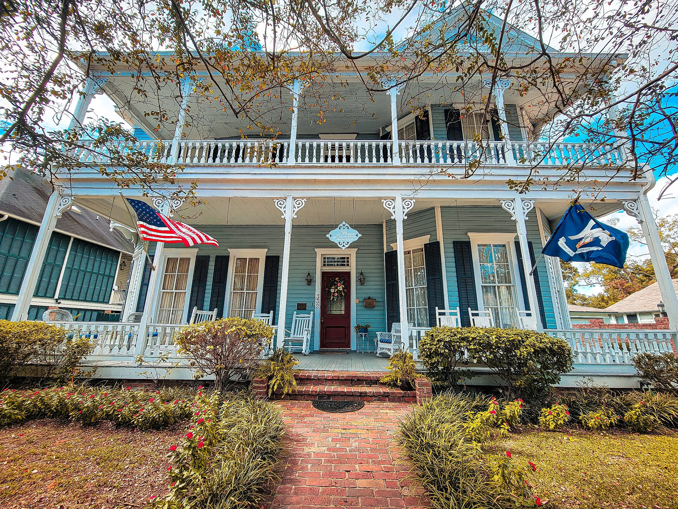 Historic home in downtown Natchitoches. Editorial credit: VioletSkyAdventures / Shutterstock.com