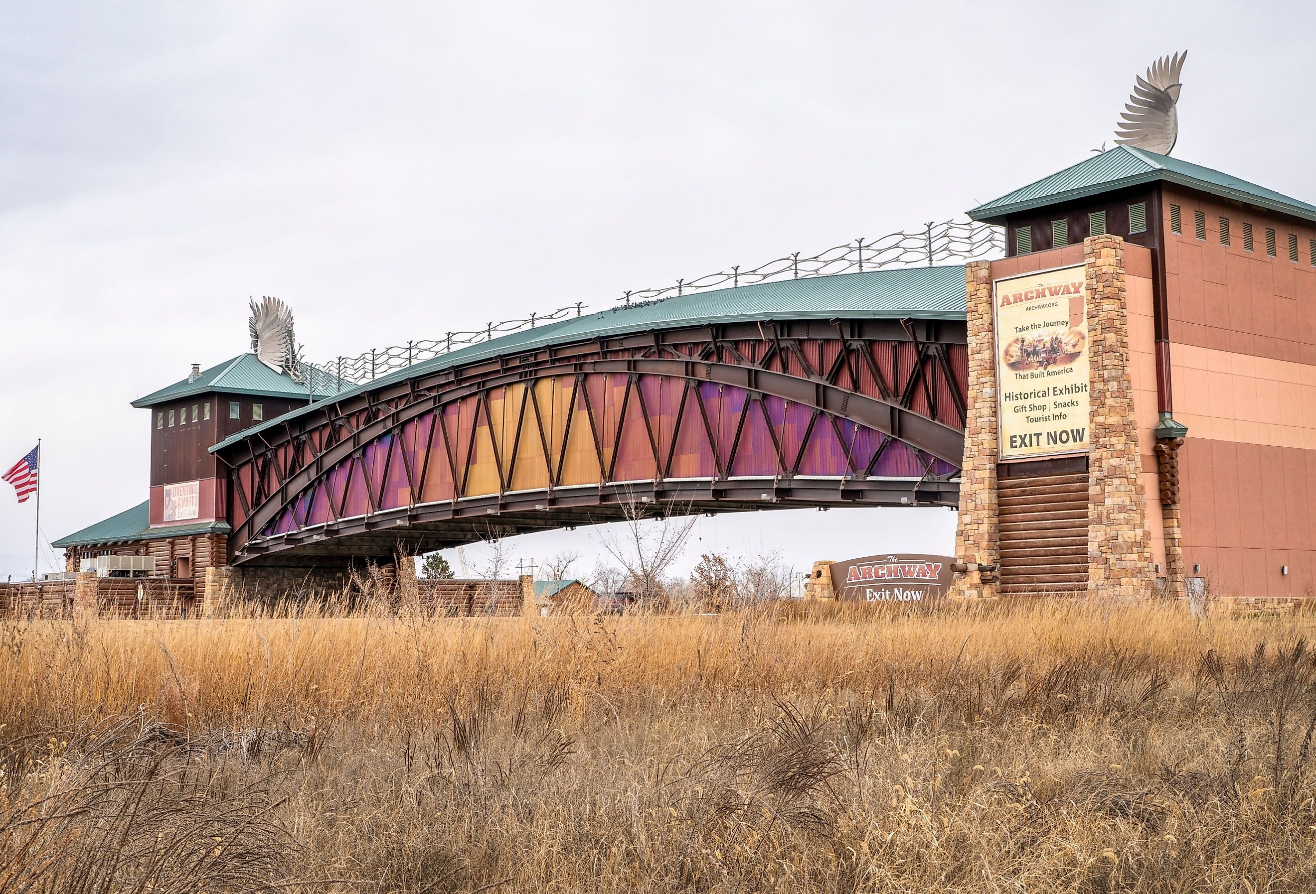 The Great Platte River Road Archway Monument. Image credit marekuliasz via Shutterstock.