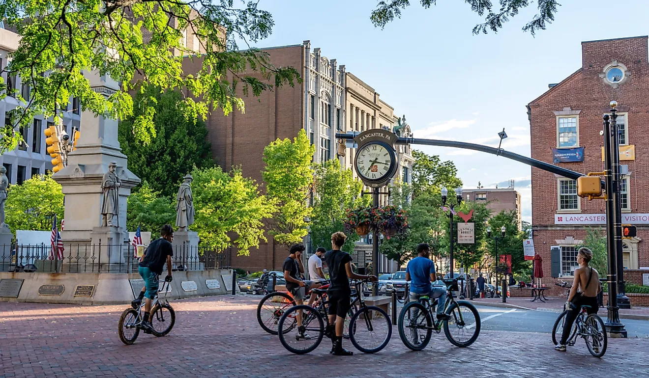 Group of cyclists in Lancaster, PA. Image credit CEW via Shutterstock.