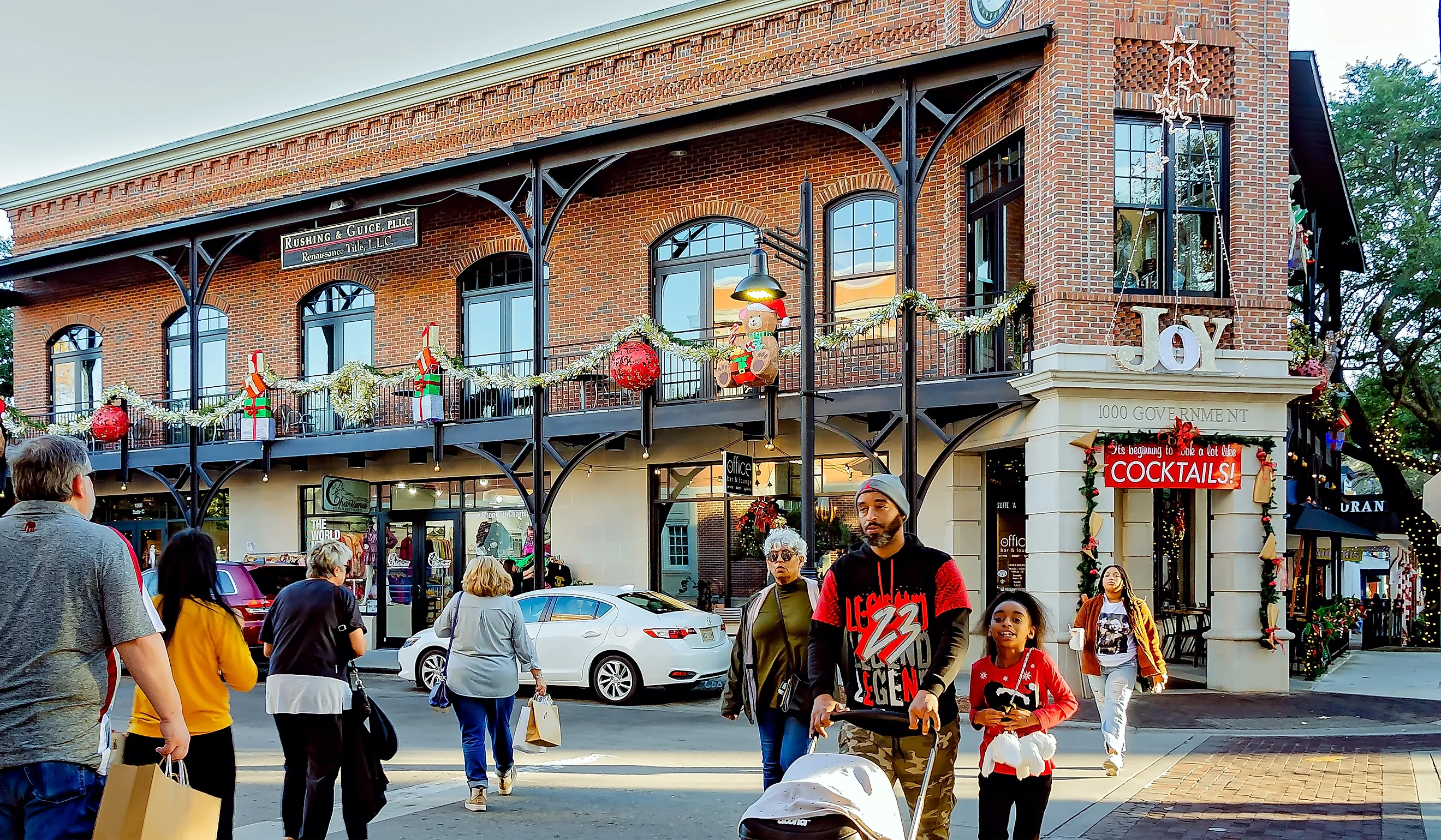 Downtown Ocean Springs, Mississippi. Image credit: Carmen K. Sisson / Shutterstock.com.
