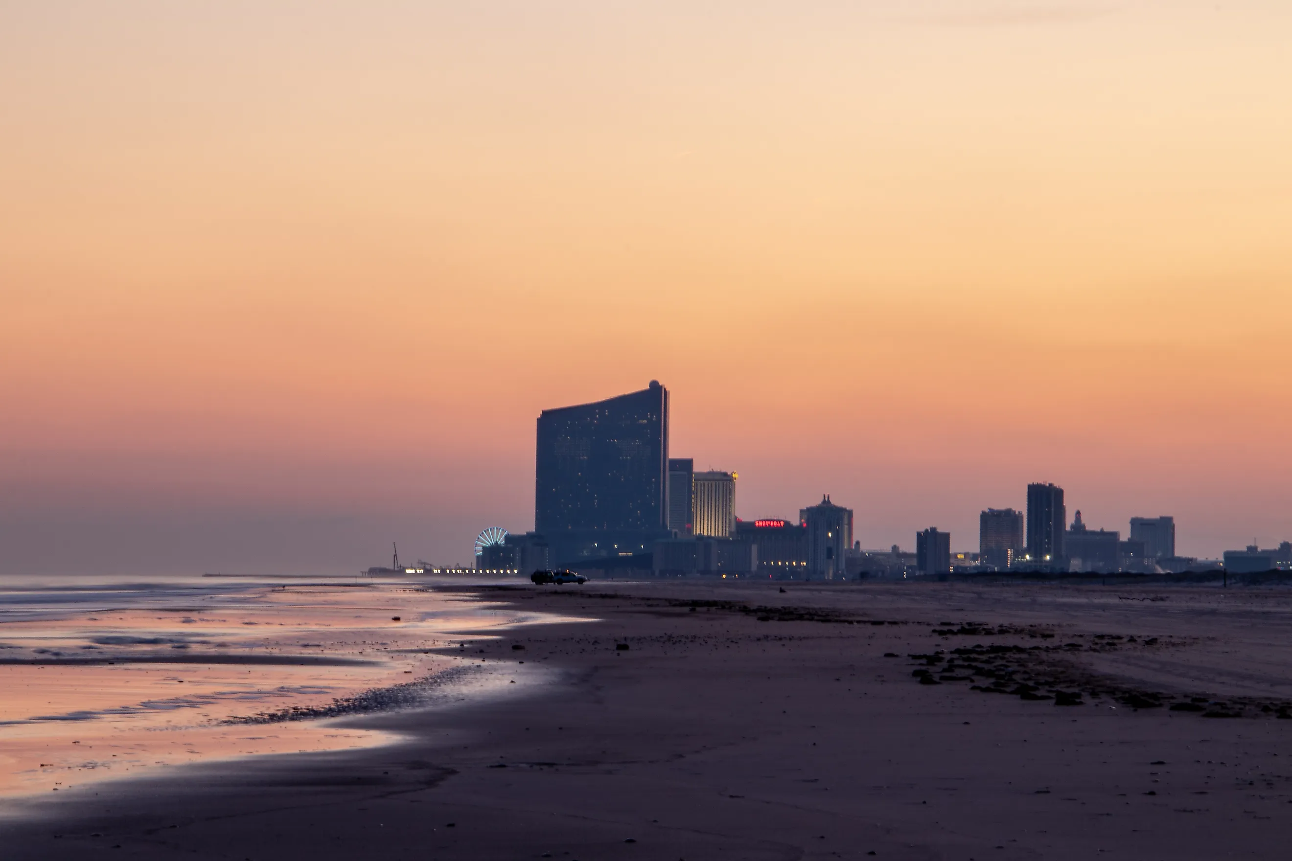 Brigantine Beach overlooking Atlantic City in the distance. Editorial credit: Adam Yesner / Shutterstock.com