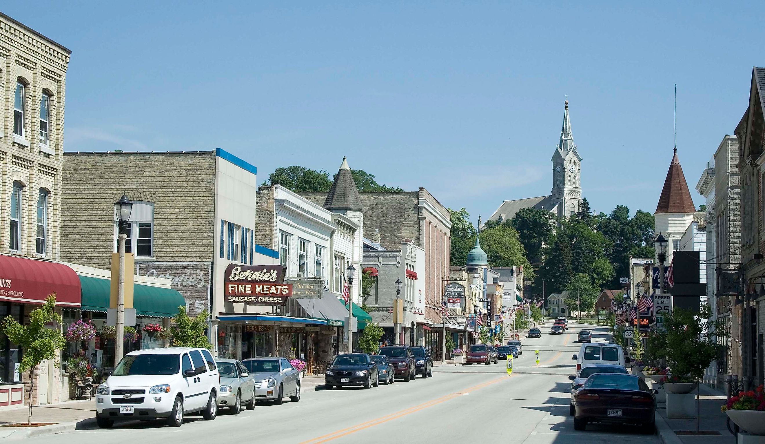 Businesses in downtown Port Washington, Wisconsin. By Freekee - Own work, Public Domain, Wikimedia Commons.